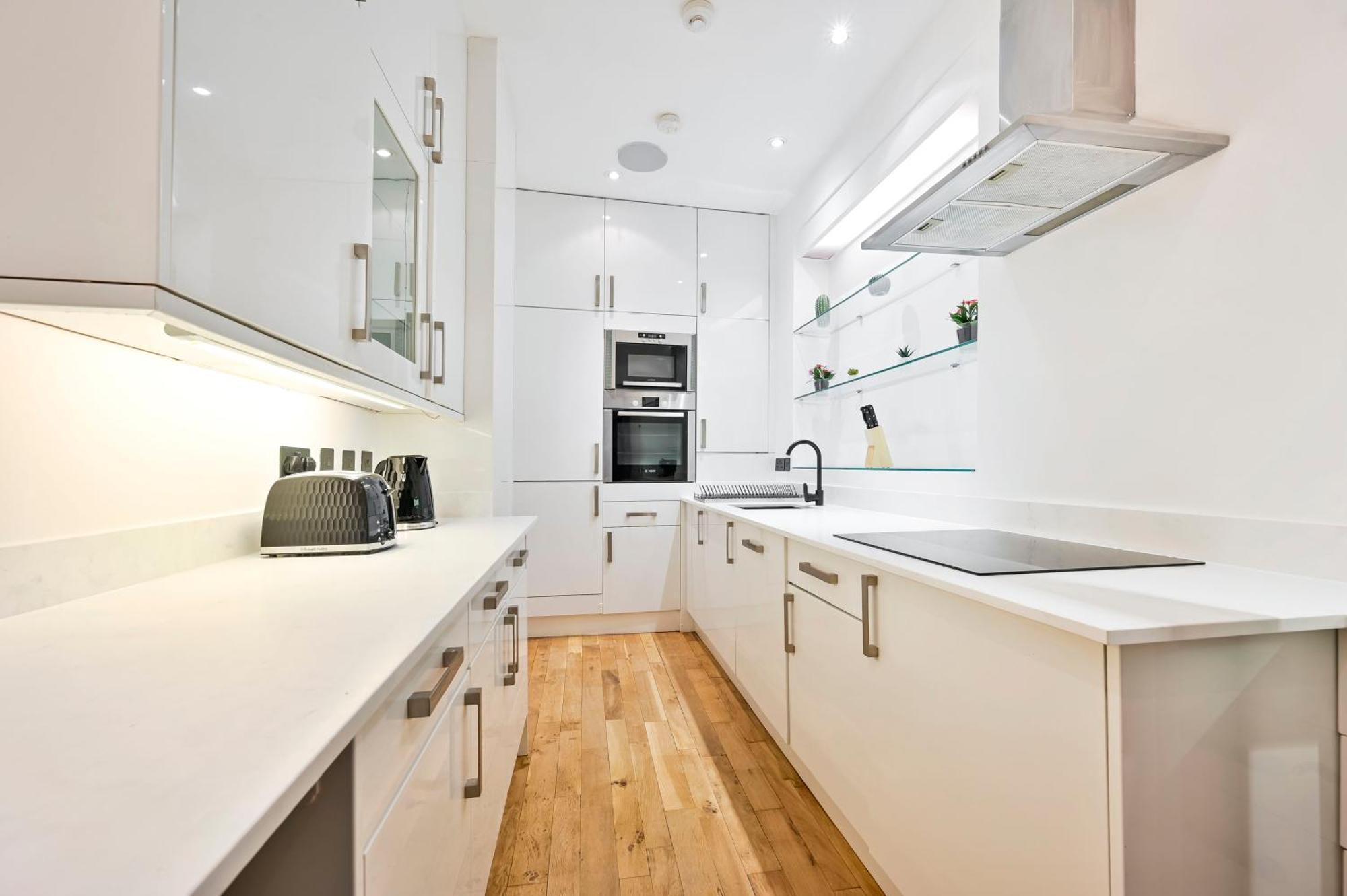 Stunning 3 Bed * Лондон